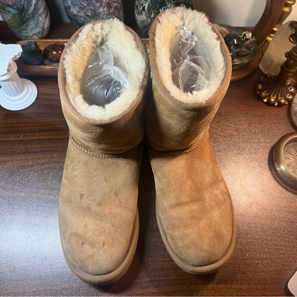 UGG Australia Short Classic Boot - Picture 7 of 13